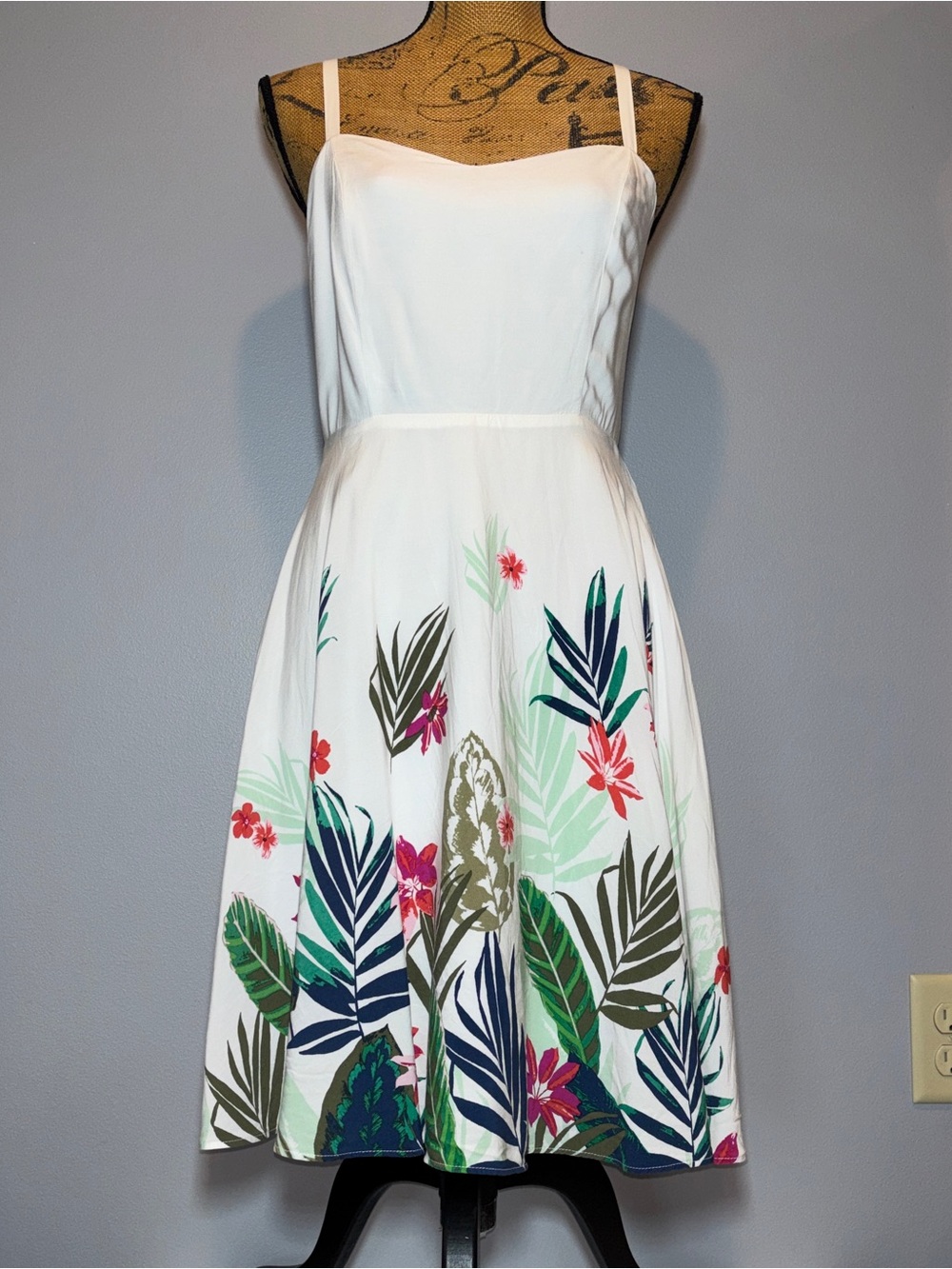 Old Navy Multi-Color Floral Midi Sundress with Tropical Leaf Print Medium